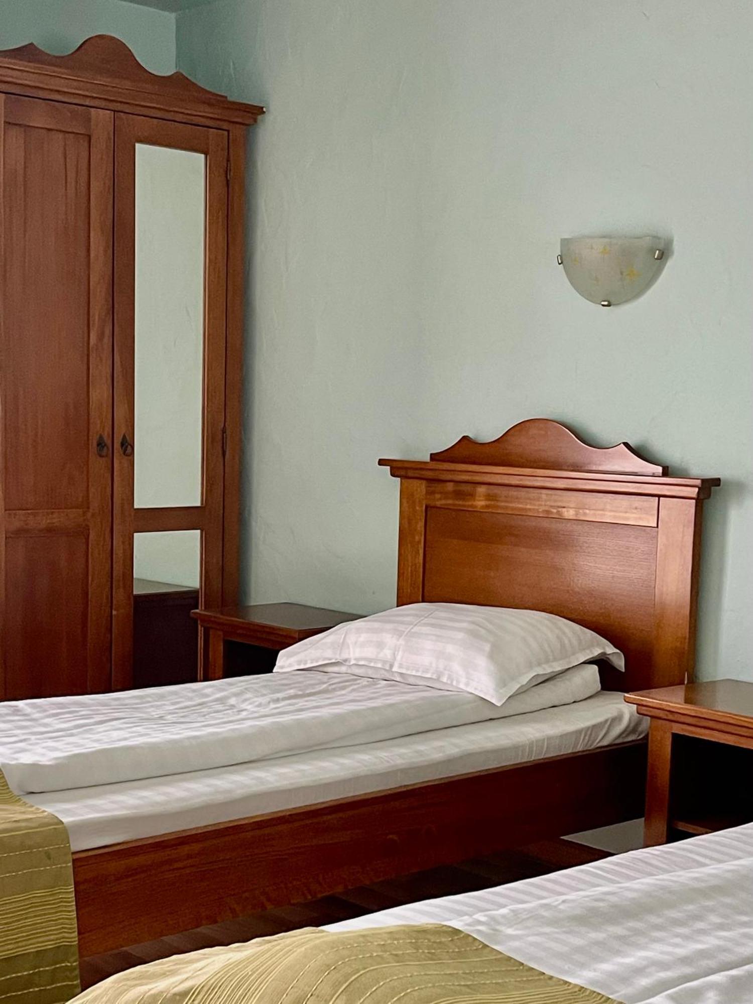Hotel Lucy Star Клуж-Напока Екстериор снимка