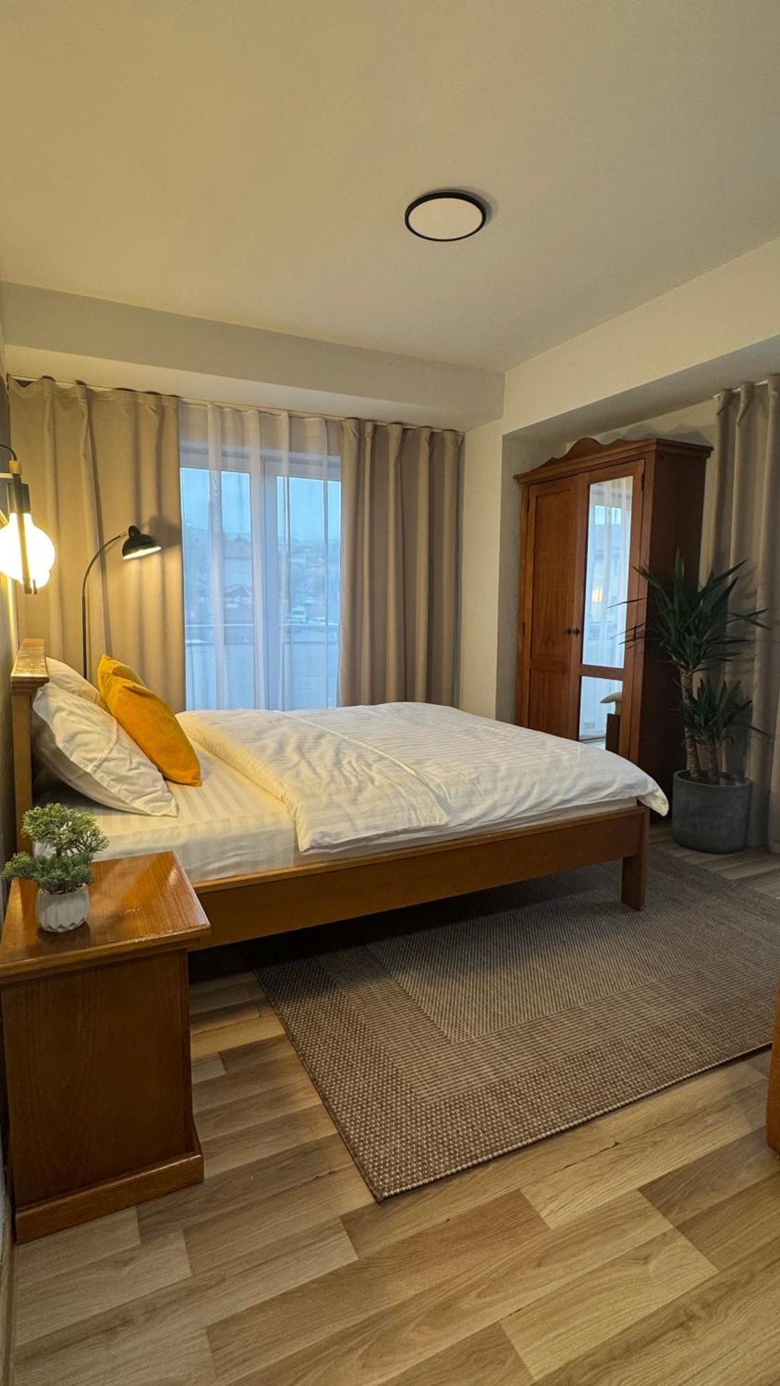 Hotel Lucy Star Клуж-Напока Екстериор снимка